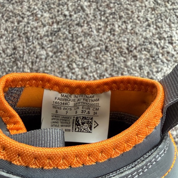 Converse Chuck Taylor "Shhot for the Moon" All Star Low. Men's 5 Women's 7 - Picture 7 of 9